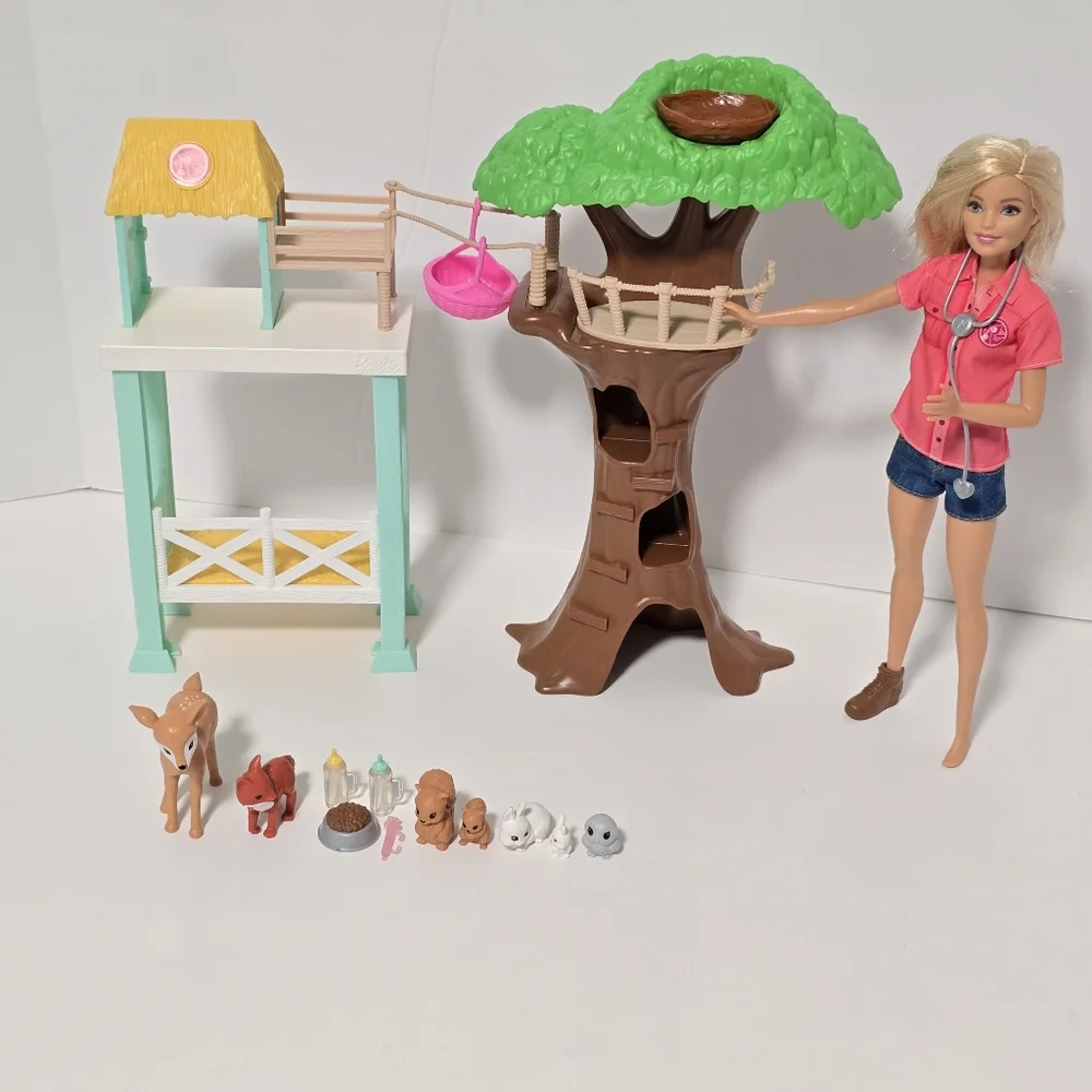 Barbie Animal Rescuer Doll Playset - FCP78 Vet Doll And Treehouse Animals - Picture 12 of 16
